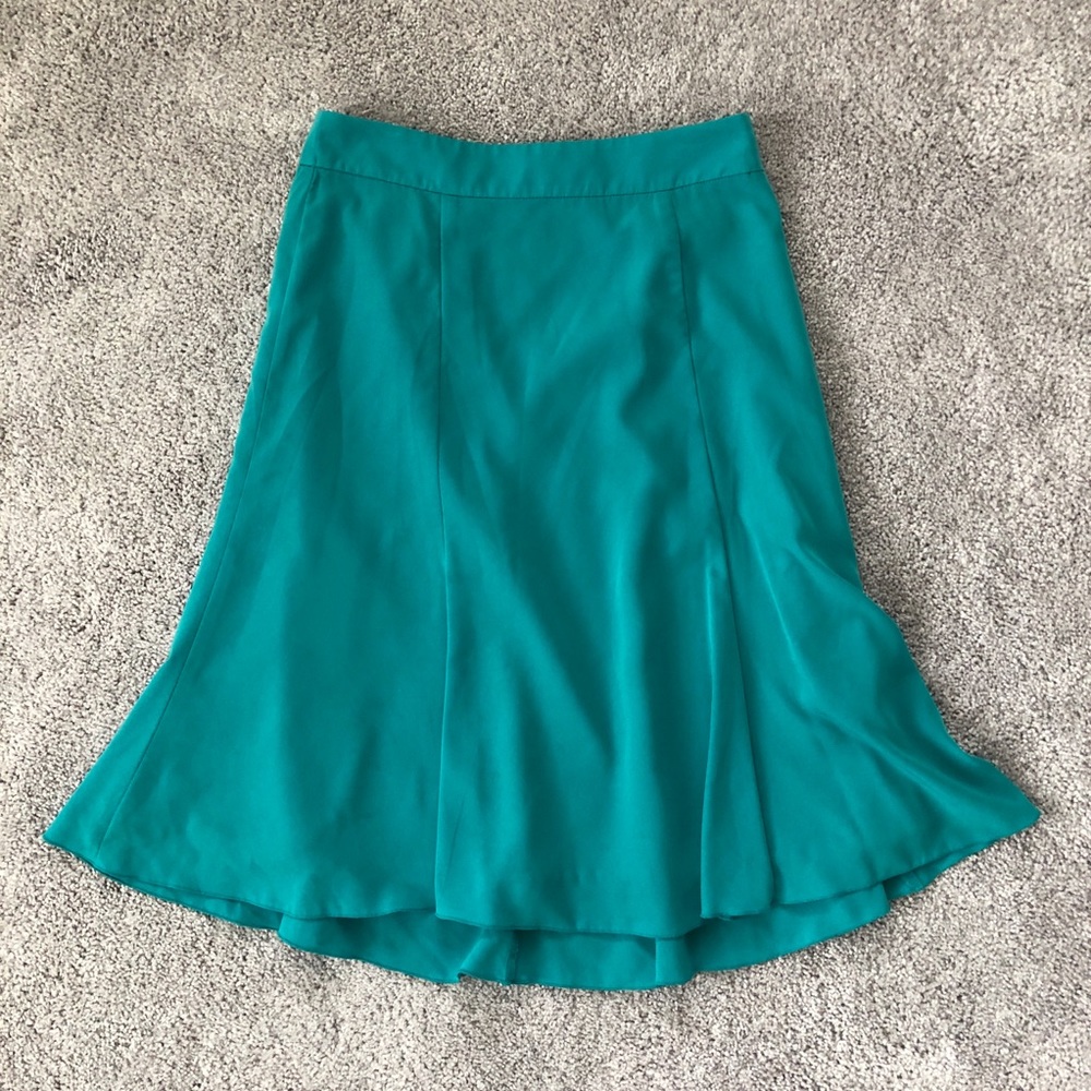 BR flowy skirt